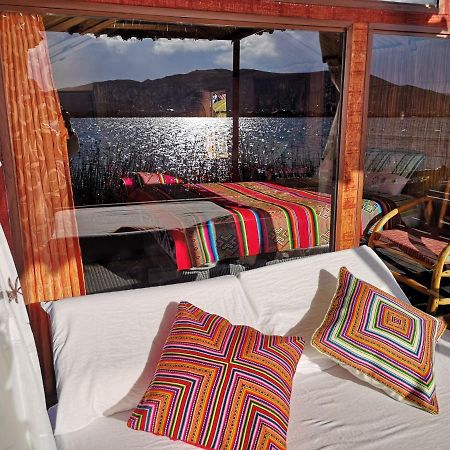 Uros Qhota Uta Lodge Puno Eksteriør bilde