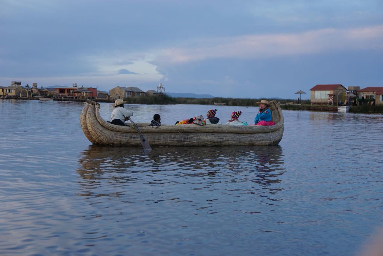 Uros Qhota Uta Lodge Puno Eksteriør bilde